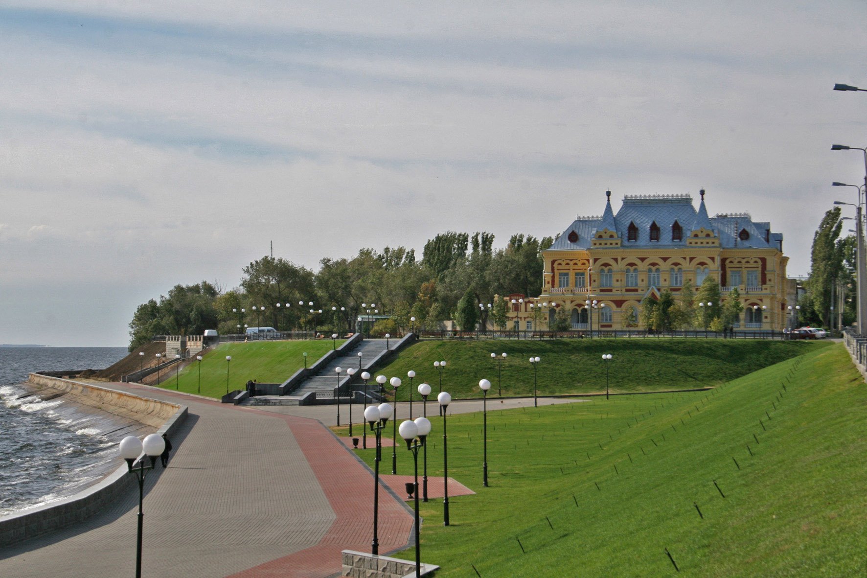 Городская набережная