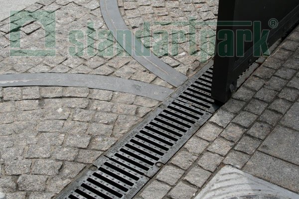 Применение водоотводных лотков CompoMax DN160 Применение водоотводных лотков CompoMax DN160 от Стандартпарк