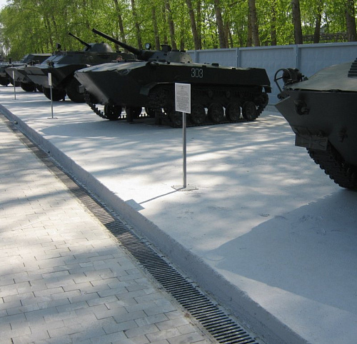 Лотки водоприемные с решетками Стандартпарк - Музей военной техники