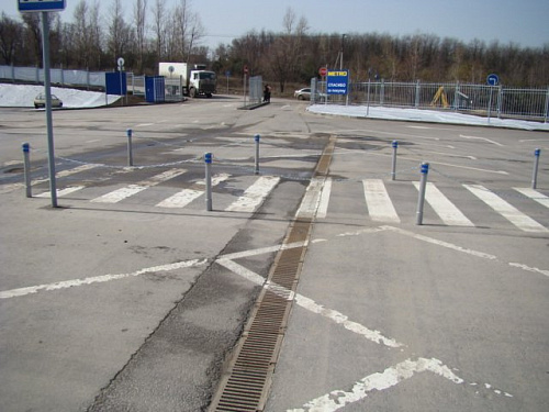 Водоотводы Standartpark на парковке Метро